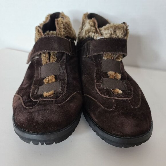 Stuart Weitzman Suede Shearling Trim Ankle Booties Brown Size 6.5 - Picture 5 of 12